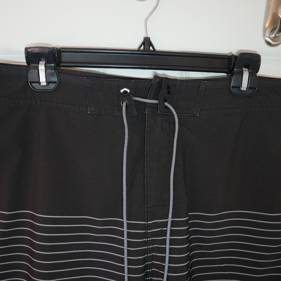 RVCA Mens Curren-Caples Signature Trunk~ - Picture 2 of 7